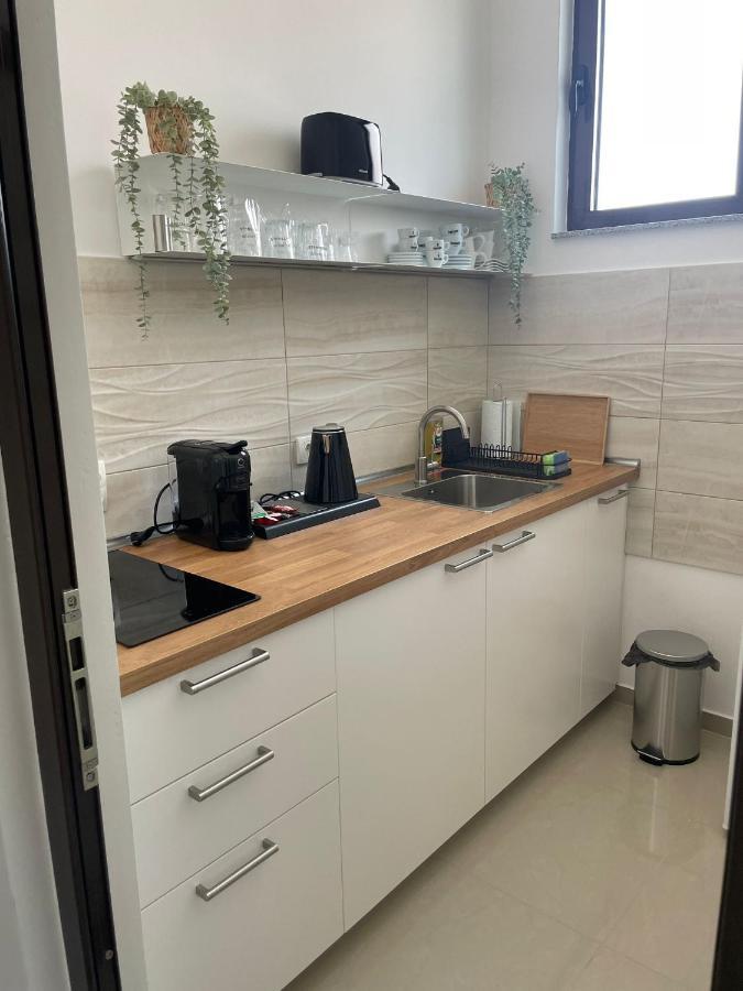 Morpheus Apartmani Sremska Mitrovica Bagian luar foto