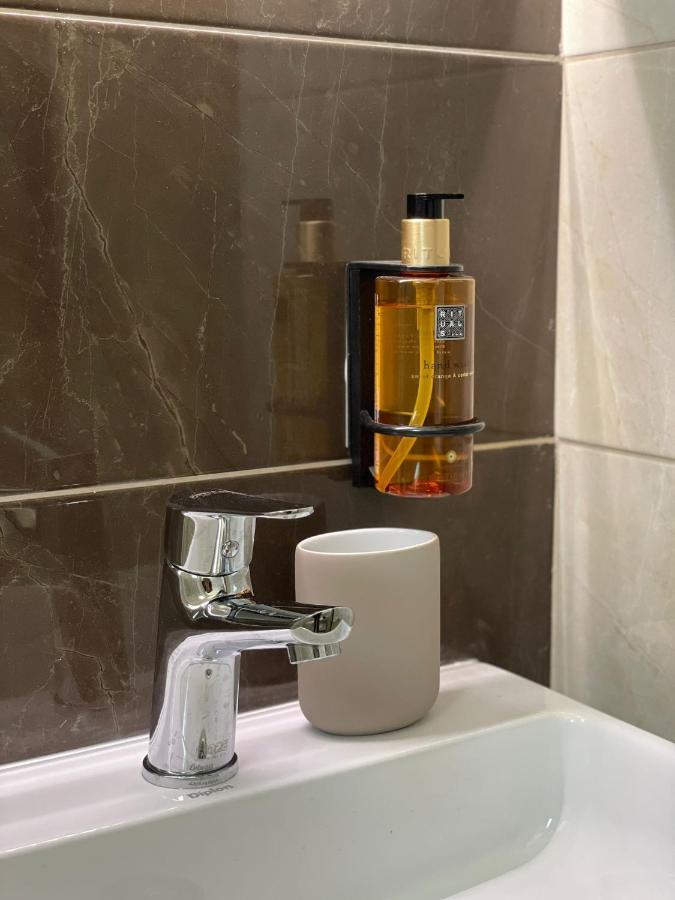 Morpheus Apartmani Sremska Mitrovica Bagian luar foto