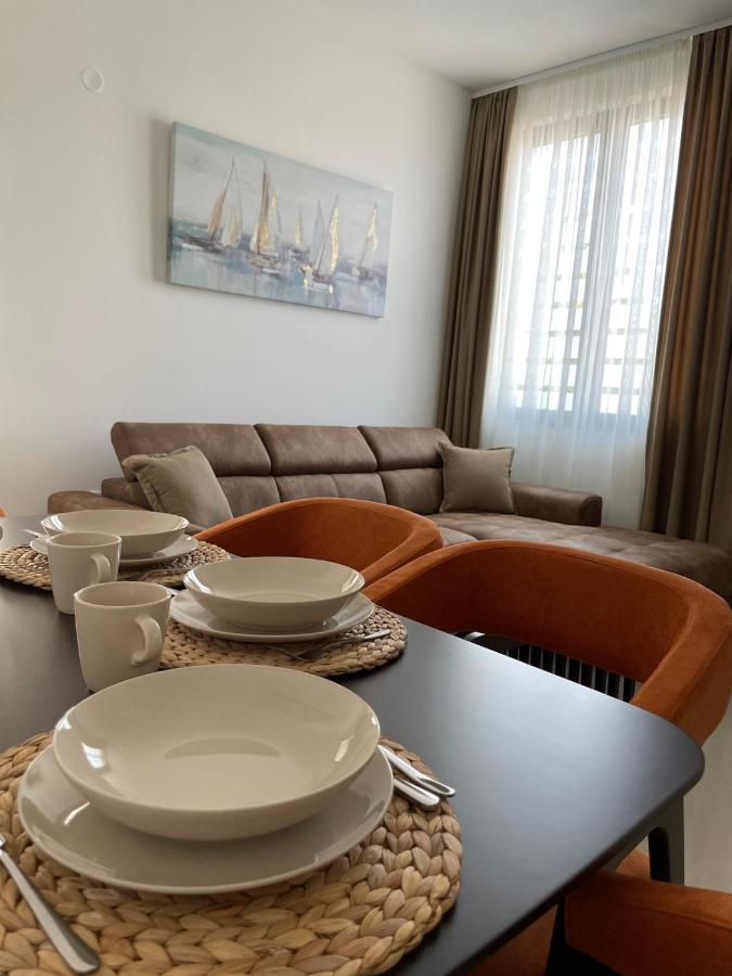 Morpheus Apartmani Sremska Mitrovica Bagian luar foto