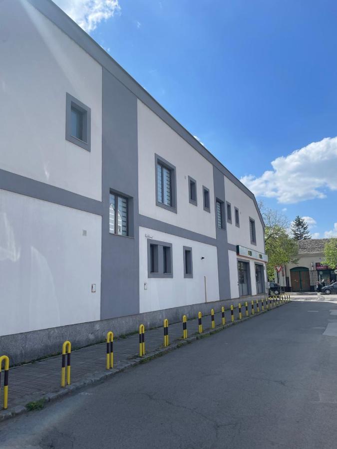 Morpheus Apartmani Sremska Mitrovica Bagian luar foto