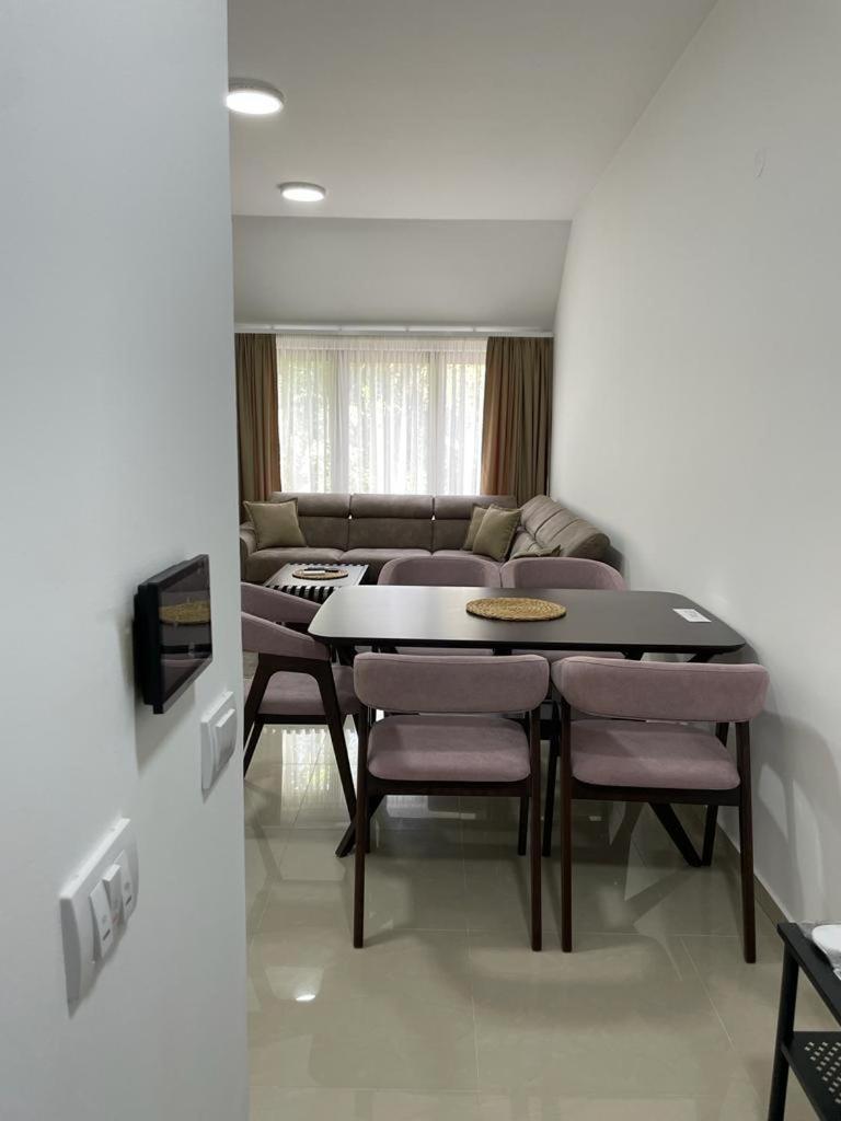 Morpheus Apartmani Sremska Mitrovica Bagian luar foto