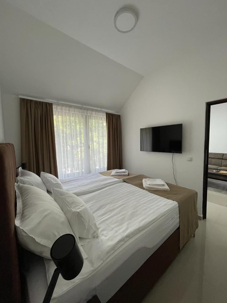 Morpheus Apartmani Sremska Mitrovica Bagian luar foto